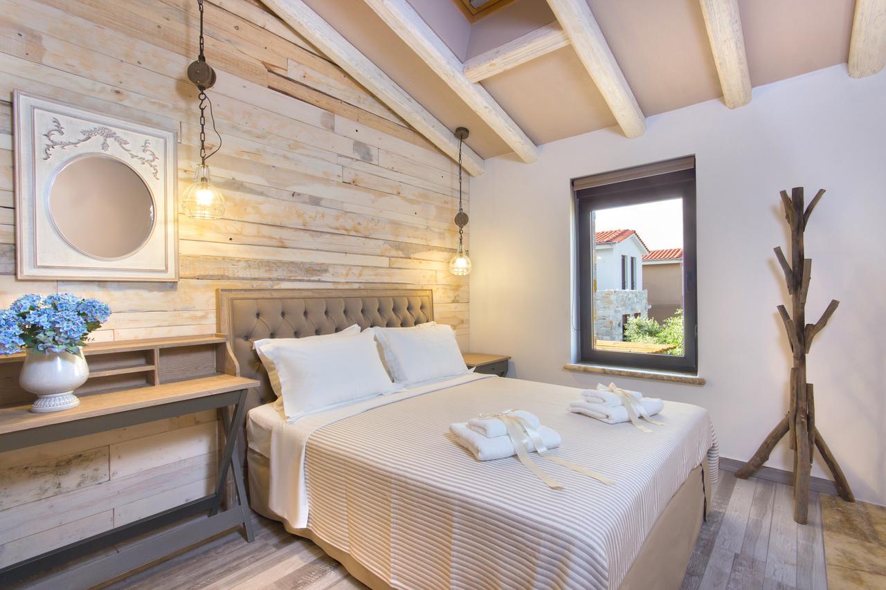 By The Sea Luxury Suites Limenas  Zewnętrze zdjęcie