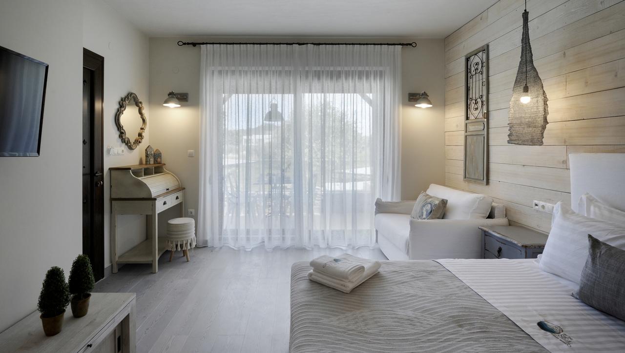 By The Sea Luxury Suites Limenas  Zewnętrze zdjęcie
