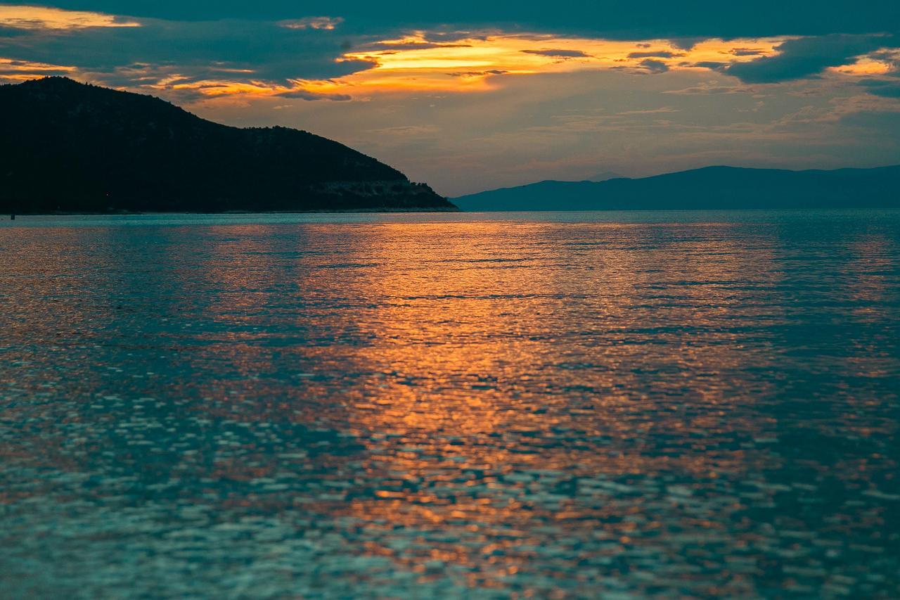 By The Sea Luxury Suites Limenas  Zewnętrze zdjęcie